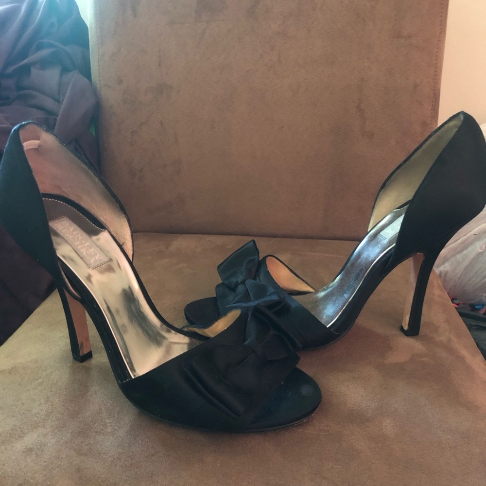 Badgley Mischka Peep-Toe Heel